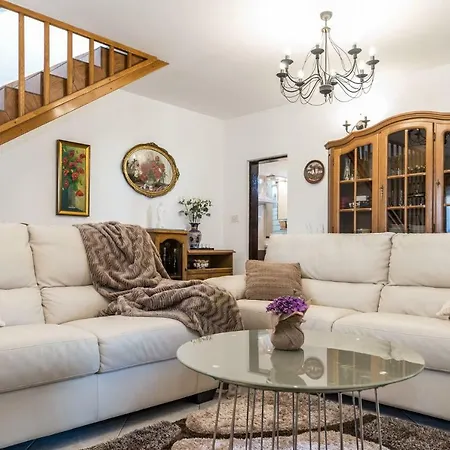 Agata Villa